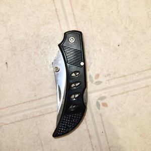 Jaguar knife